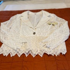 REBA size Large white Lace Blazer western dressy lace detail waist cinching New